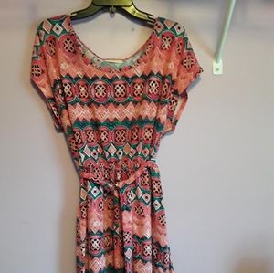 Casual print dress with tie